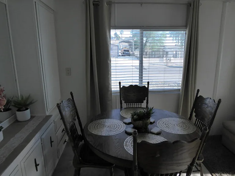 3138 Lake Dr — Photo 23