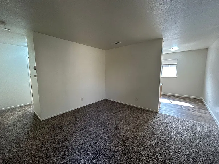 134 S Parsons Ave #F — Photo 6