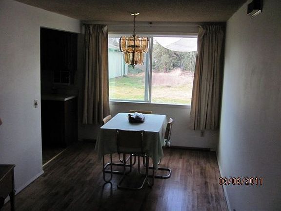 2nd image of 1588 NE Serpentine Pl
