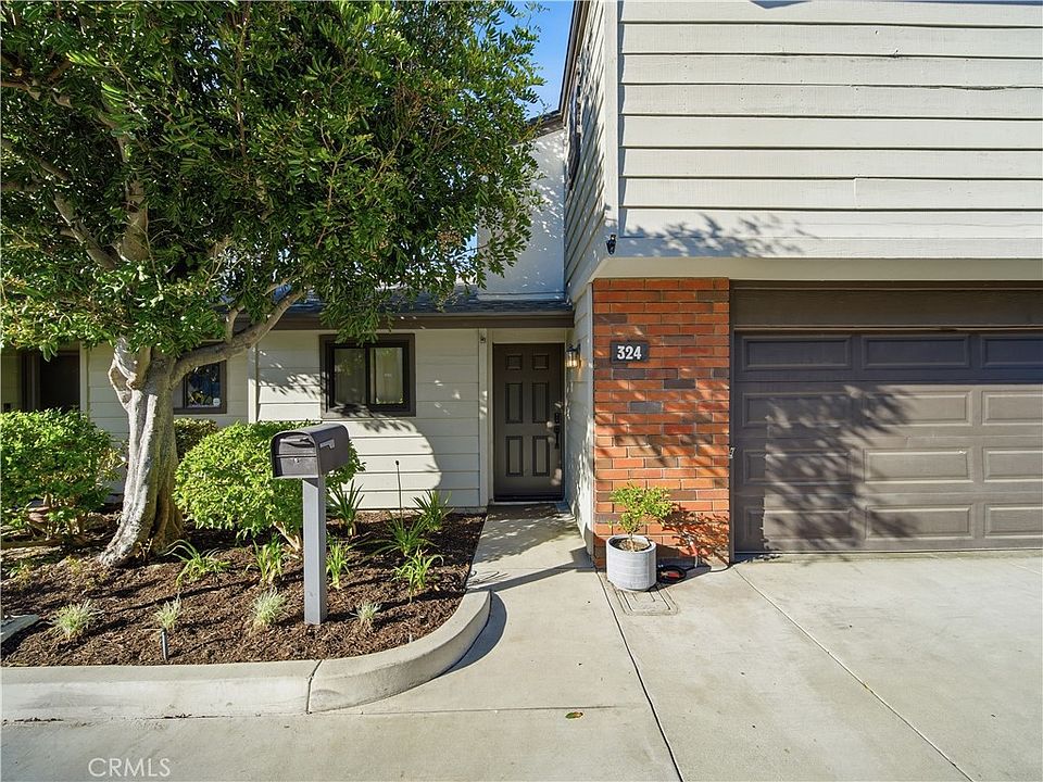 1st image of 324 Sydney Ln