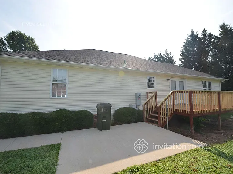 819 Self St — Photo 5