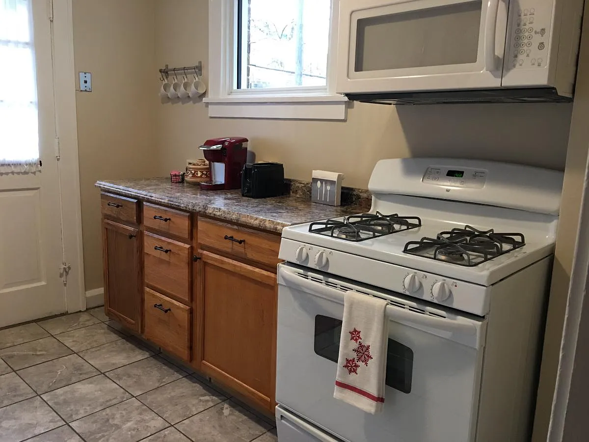 2 bed, 1500 sqft, $1,250 — Photo 3