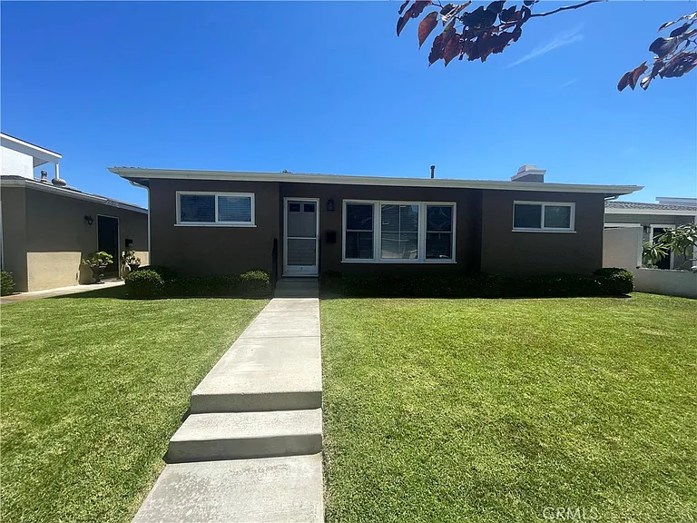 622 Indianapolis Ave — Photo 1