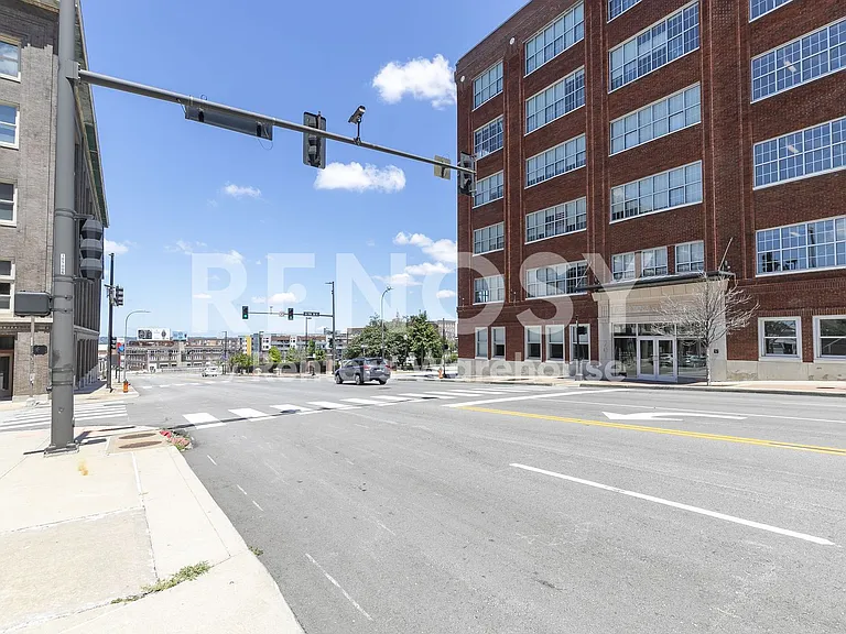 700 Broadway Blvd #210 — Photo 14