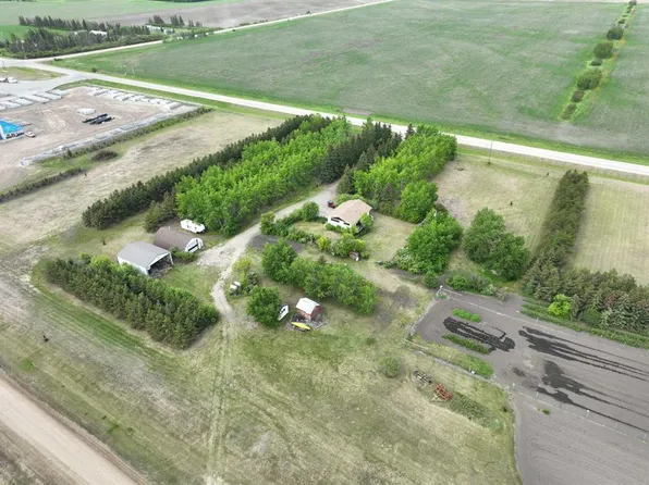 710 E 8th Ave W, Fox Creek, AB T0H 1P0
