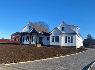 906 Milward Dr, Harrodsburg, KY 40330