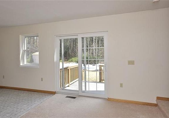 Living room & deck access