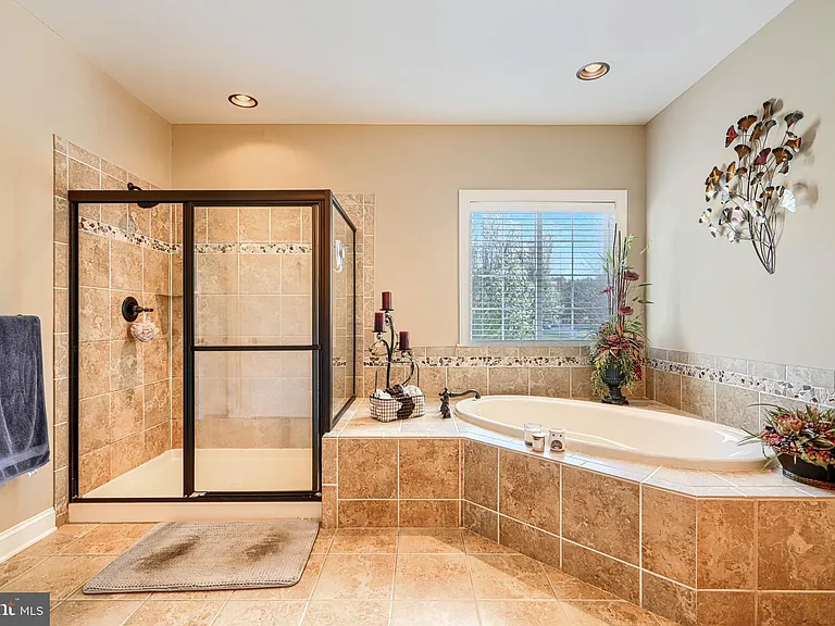 1319 Martin Meadows Dr — Photo 91