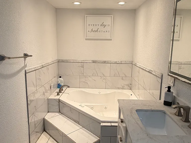 12808 S Butler Ave — Photo 4