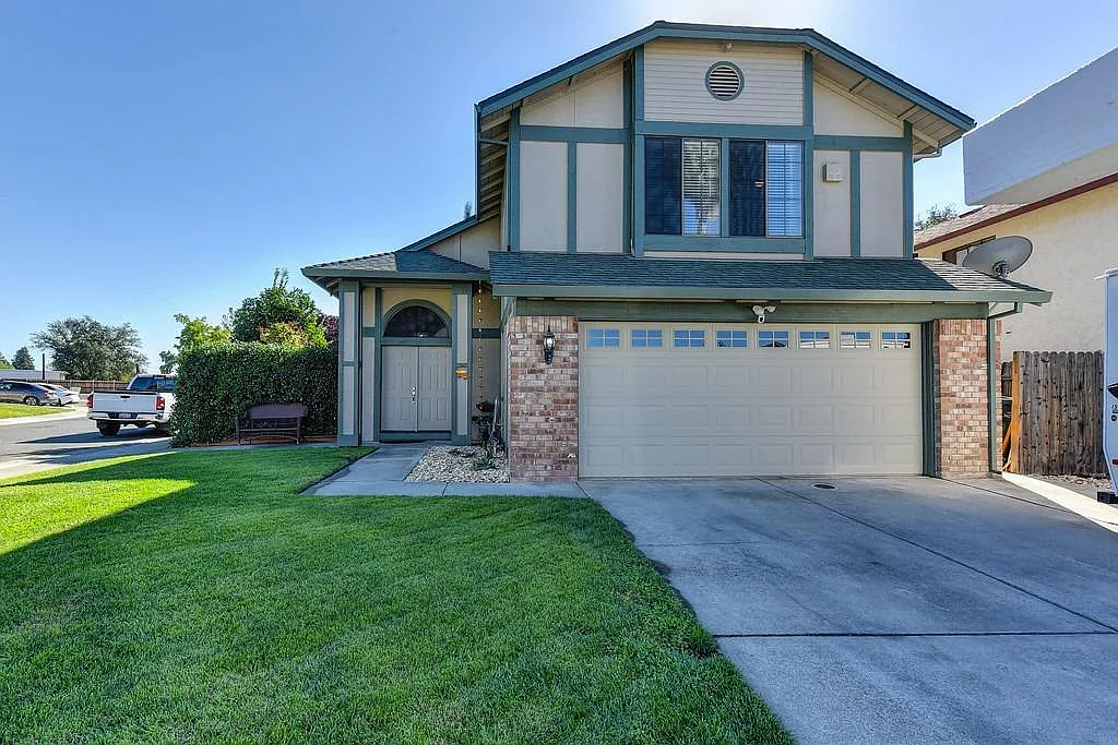 8018 Prior Way photo 1