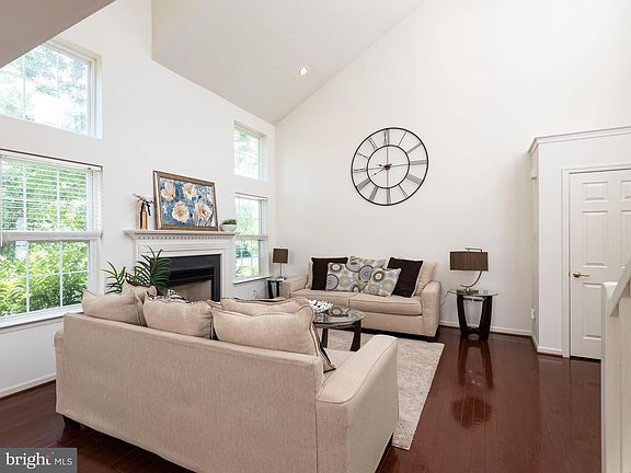 4th image of 129 Granite Ln #2