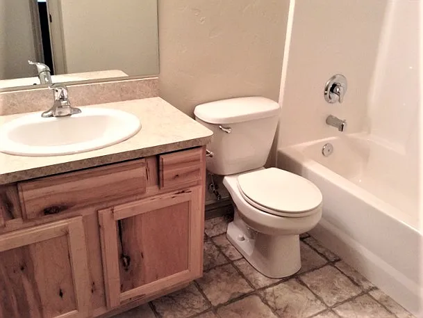 186 W Gate Ln — Photo 11
