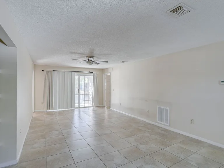 7206 Olympia Ct — Photo 6