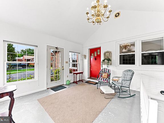 4th image of 2927 Duncan Rd
