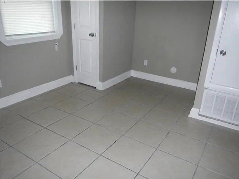2031 Pace Blvd — Photo 7