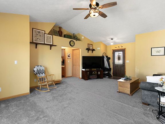 4th image of 18151 Dundee Ct