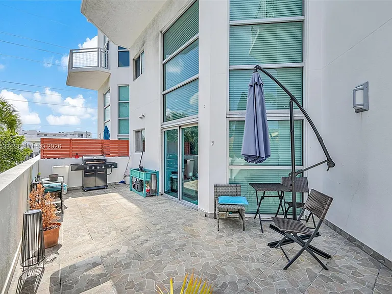 7728 Collins Ave — Photo 3