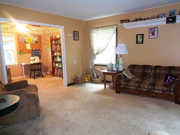 5th image of 200 Yale Dr