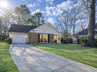 108 Kings Ct, Goose Creek, SC 29445