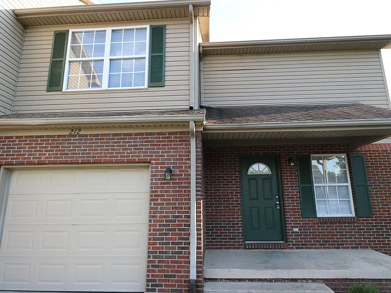 212 Tan Bark Dr — Photo 2