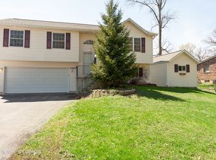 1107 Park Ln, Spring Grove, IL 60081