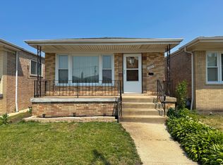 11225 S Ewing Ave, Chicago, IL 60617