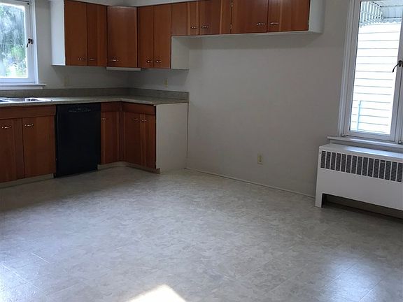 3rd image of 617 6th Ave SE