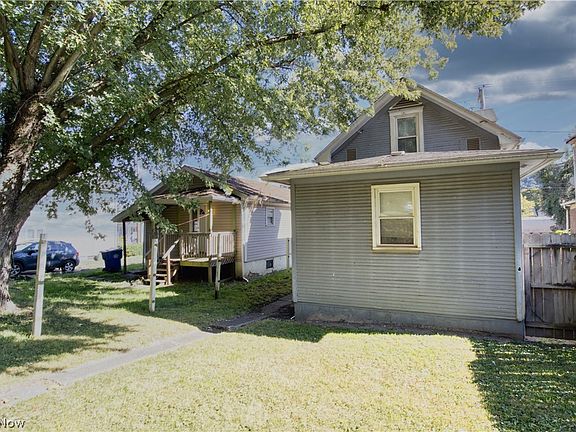 2nd image of 2121 Harvey Ave
