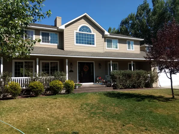 389 E Cottonwood Dr, Mountain View, WY 82939