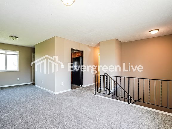 3rd image of 2645 Diane Pl