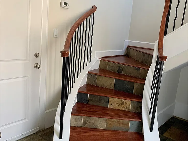 715 Reinicke St — Photo 28