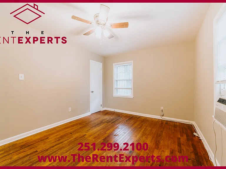 470 Summerville St — Photo 15