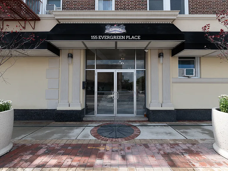 155 EVERGREEN PLACE — Photo 16