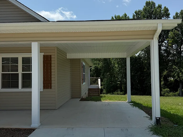 611 S Walnut St — Photo 22
