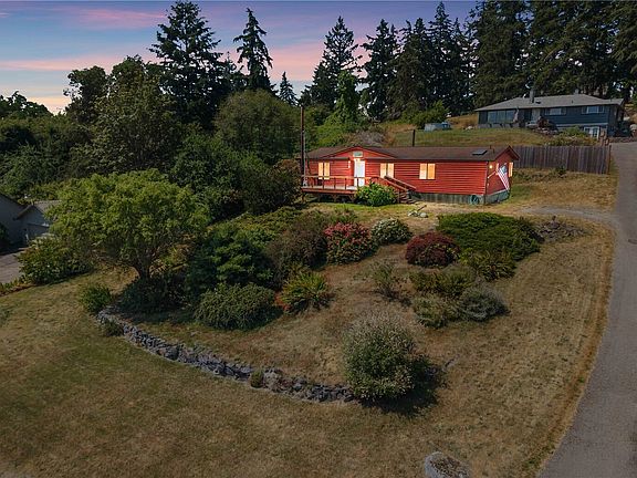 2nd image of 812 68th Avenue E