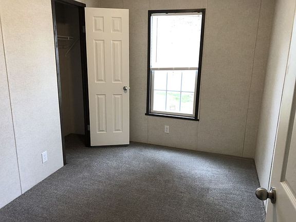 3rd image of 399 Sunburst Cir