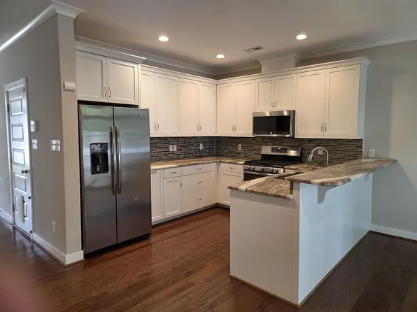 20 Village Park Ln, Poquoson, VA 23662
