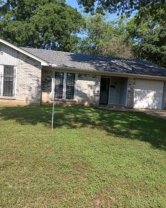 1st image of 515 Forsythe Dr