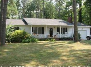 8449 Circle Dr, Hayes, VA 23072