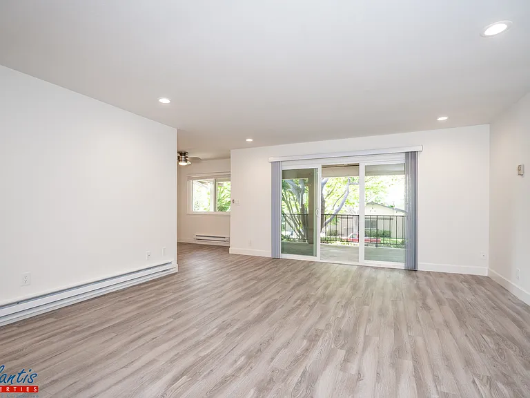199 Acalanes Dr #8 — Photo 4