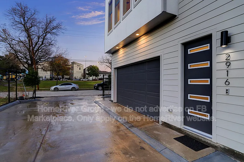 3 bed, 3.0 bath, 1434 sqft, $2,700 — Photo 4