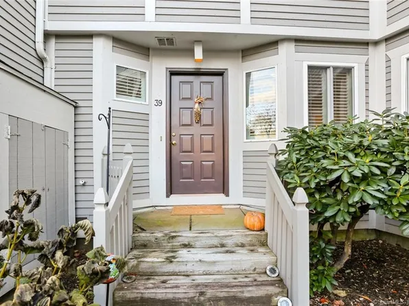 39 Strathmore Lane #39, Westport, CT 06880