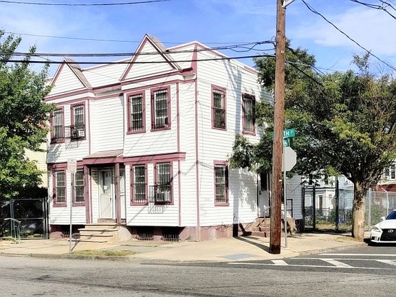 4th image of 722 S 14Th St