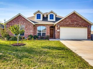 6329 Lakeside Dr, Lake Worth, TX 76135