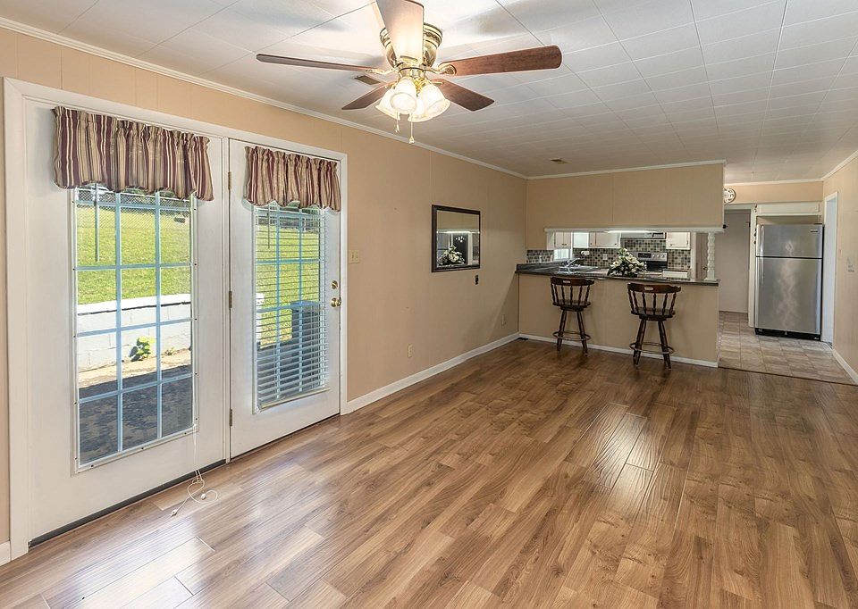 5600 Dawson Springs Rd, Hopkinsville, KY 42240 | Zillow