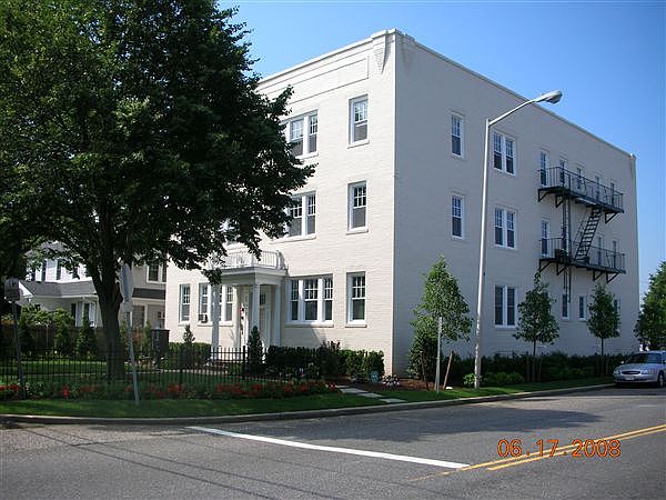 12 Shore Lane