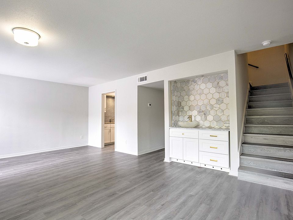 1st image of 9009 N Plaza Ct #140