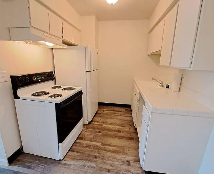 Princeton Place Apartments — Photo 2