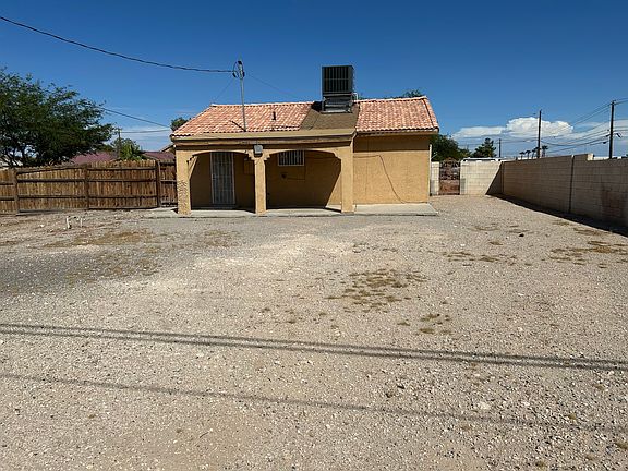 1/3 Acre backyard