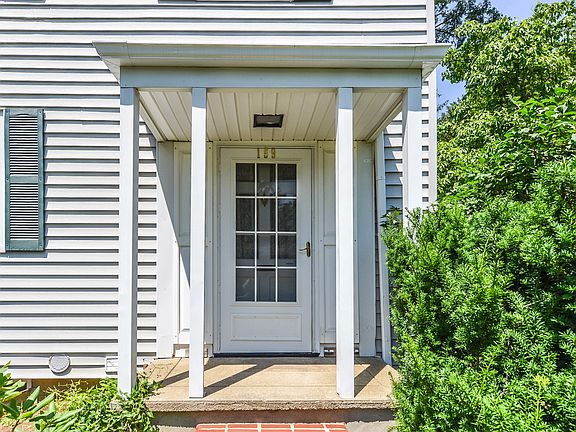 5th image of 159 Peachtree Ln